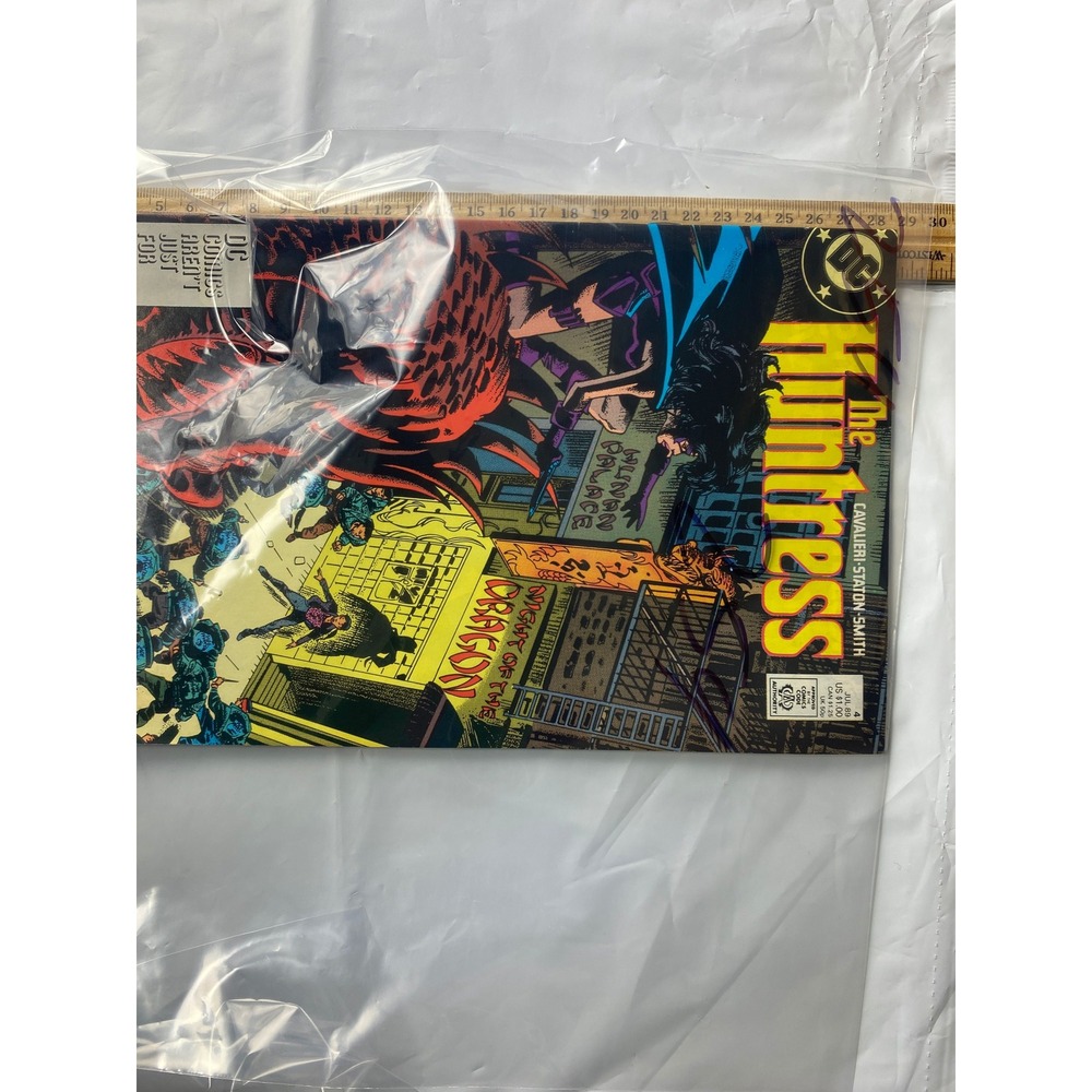 The Huntress DC Comics 1989 Issue 4 Comic Book